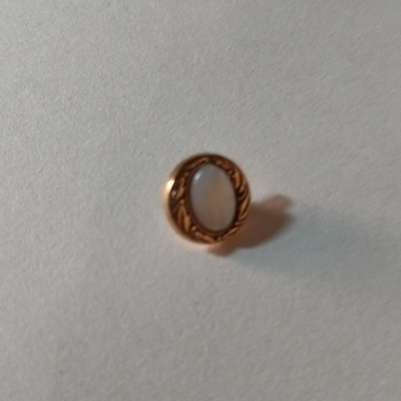 Oval Bronze Outer Edge Pearl Centre 1 Hole